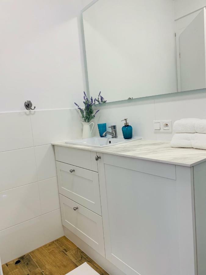 Hilltom By The Sea Apartment รอวี ภายนอก รูปภาพ